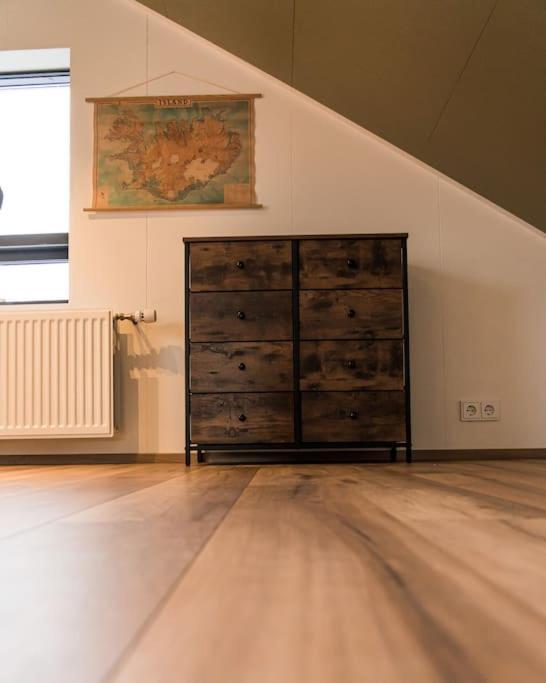 Ferienwohnung Scenic Penthouse - Ocean View & Skylight Windows Siglufjordur Exterior foto