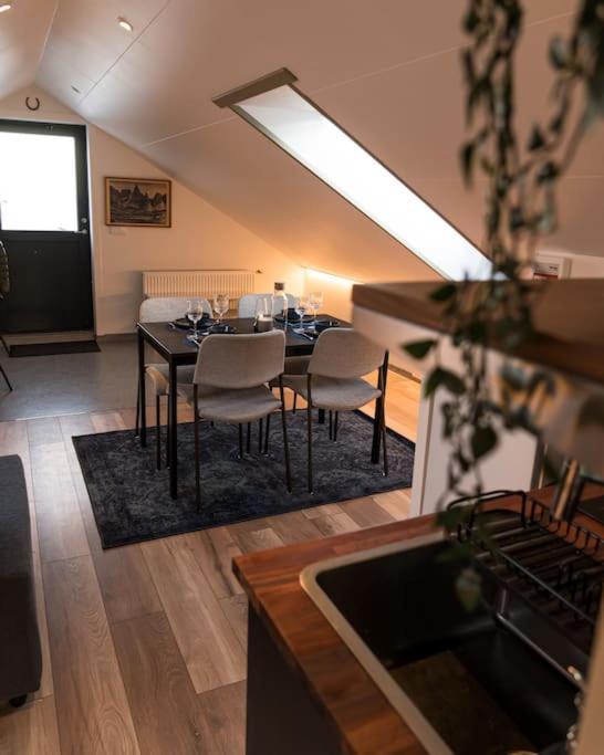 Ferienwohnung Scenic Penthouse - Ocean View & Skylight Windows Siglufjordur Exterior foto